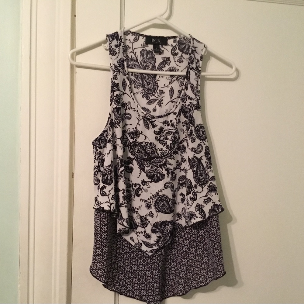 Black and white designed tank top